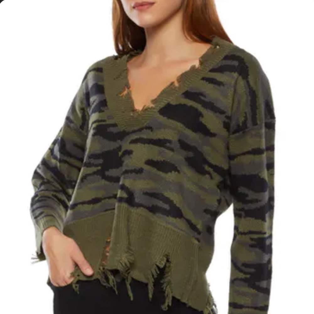 BNWT Camo Distressed Knit Sweater - Picture 2 of 4